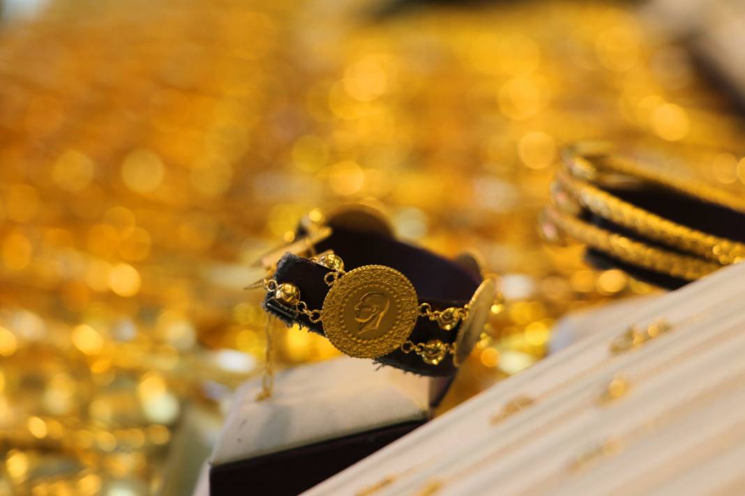 1 gram altını olanlar dikkat: ünlü ekonomist açıkladı dev getiri sağlayacak